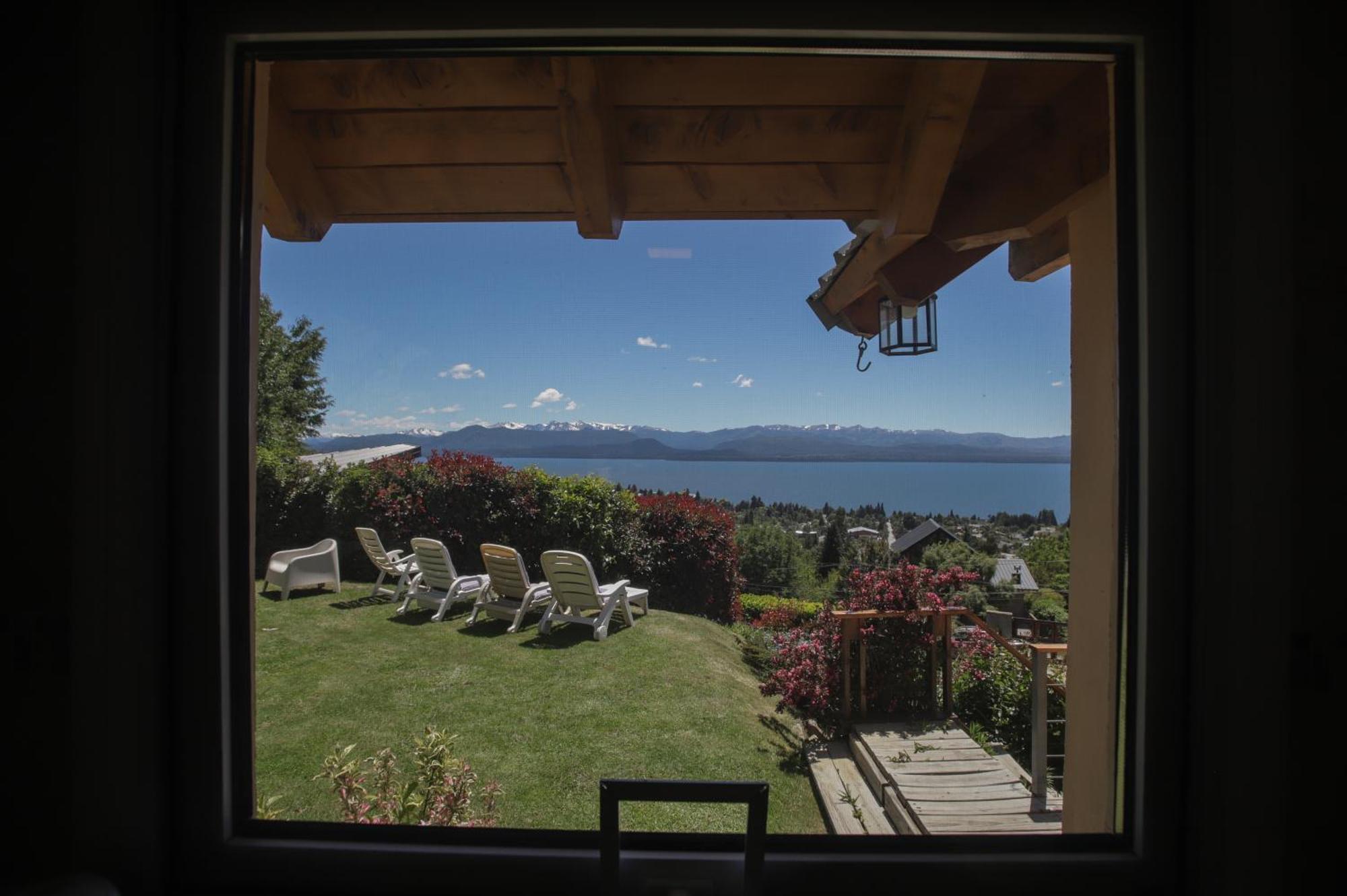 Ventanas Al Lago